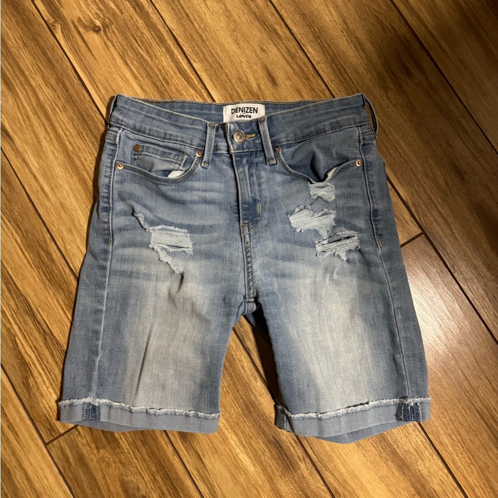 Denizen Levi's women's waist size 25 jean shorts